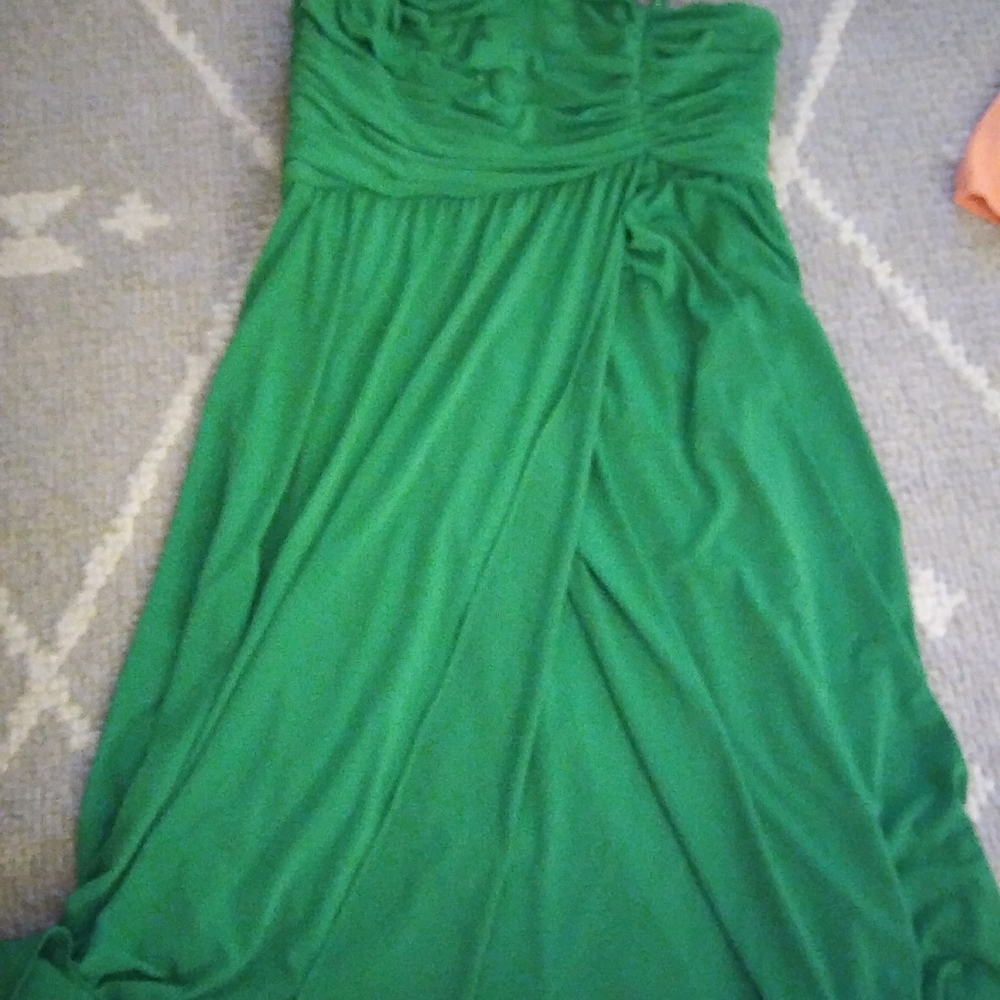 Dress - Picture 3 of 3